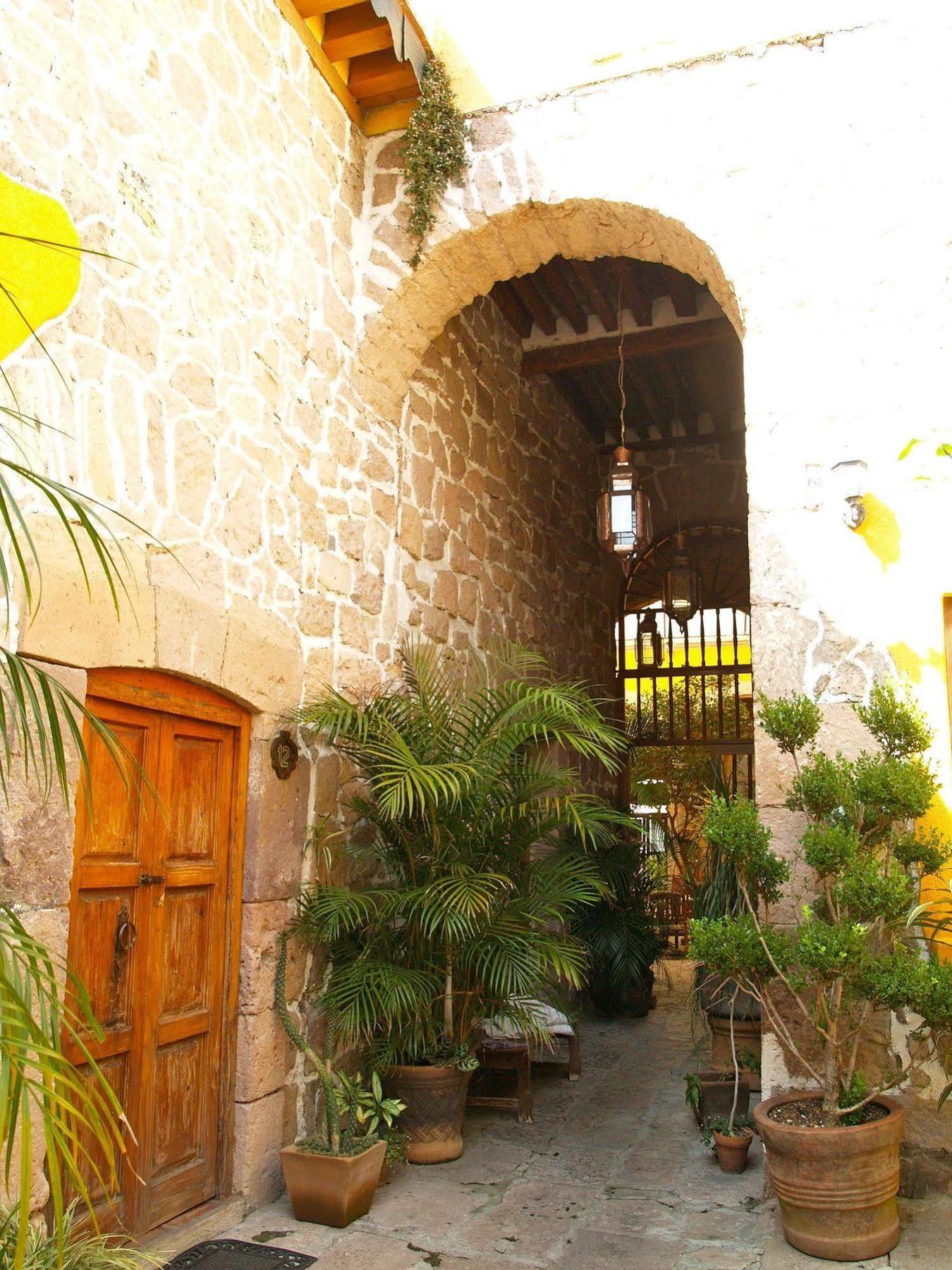 Hotel Casa Del Anticuario Morelia Exterior photo
