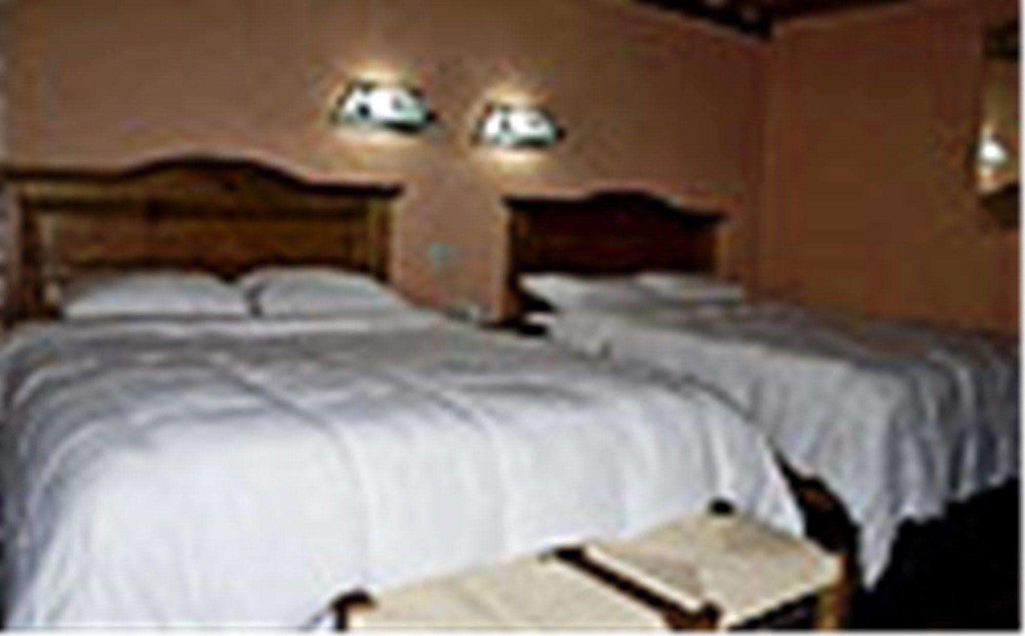 Hotel Casa Del Anticuario Morelia Exterior photo