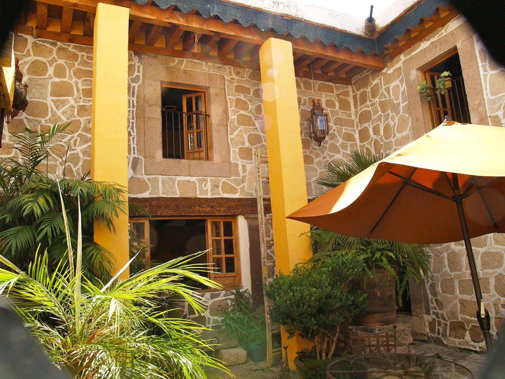Hotel Casa Del Anticuario Morelia Exterior photo