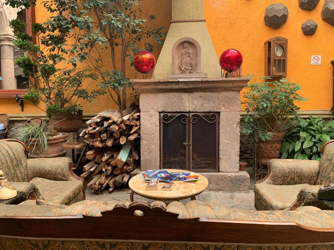 Hotel Casa Del Anticuario Morelia Exterior photo